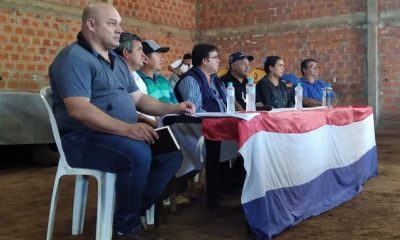 Camioneros en reunión en Limpio. (Foto Radio Ñanduti).