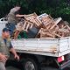 Con las cajas, los cuidacoches "reservaban" los lugares. Hoy fueron quitadas de la zona. (Gentileza)