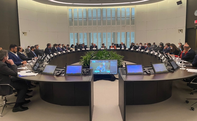 Ministro Llamosas participó en reunión organizada por el FMI en Washington. Foto: Gentileza.