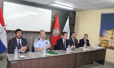 A través de un acto se lanzó el curso para los uniformados. (Foto MITIC)