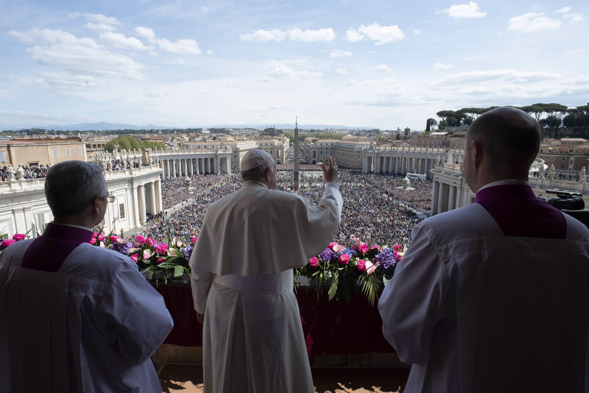 El Papa Francisco en la plaza de San Pedro. Foto: EL PAÍS.