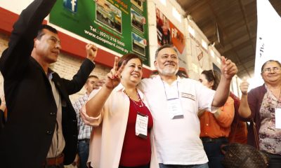 Sixto Pereira y Esperanza Martínez, ayer durante la elección. Foto: Gentileza..