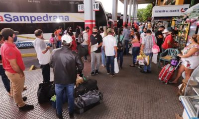 Gran afluencia de pasajeros en la Terminal de Ómnibus de Asunción. (1020 AM)