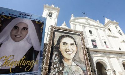 La procesión de las reliquias de Chiquitunga por el barrio Carmelitas arrancará a las 17:00 y retornar al monasterio para la misa central de las 18:30, que será presidida por el Arzobispo de Asunción el Monseñor Adalberto Martínez. Foto: Archivo.