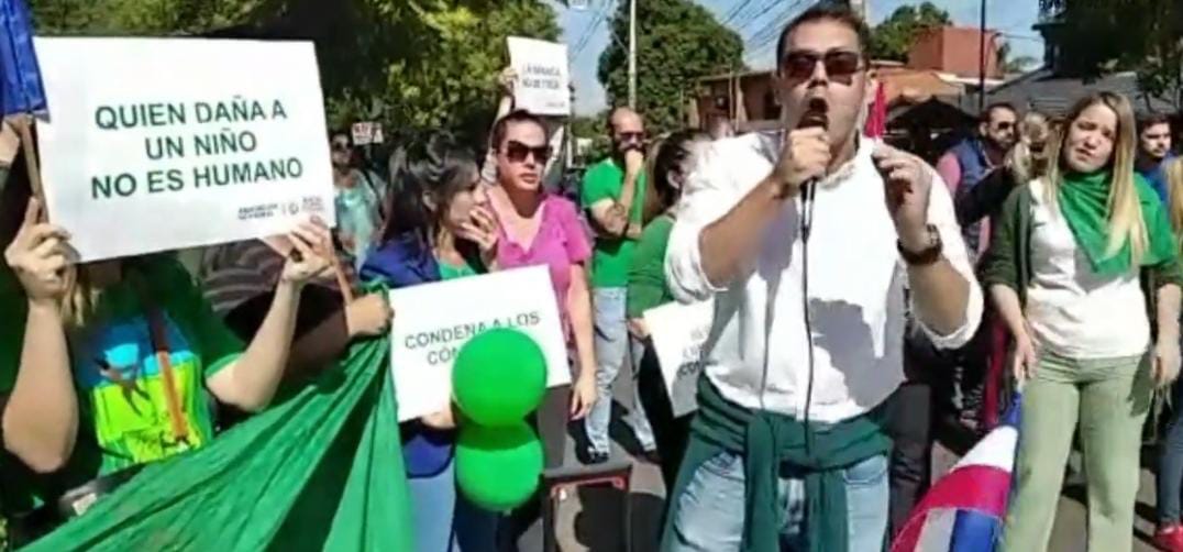 La movilización se realizó frente a la Fiscalía de Lambaré. Foto: 1020 AM.