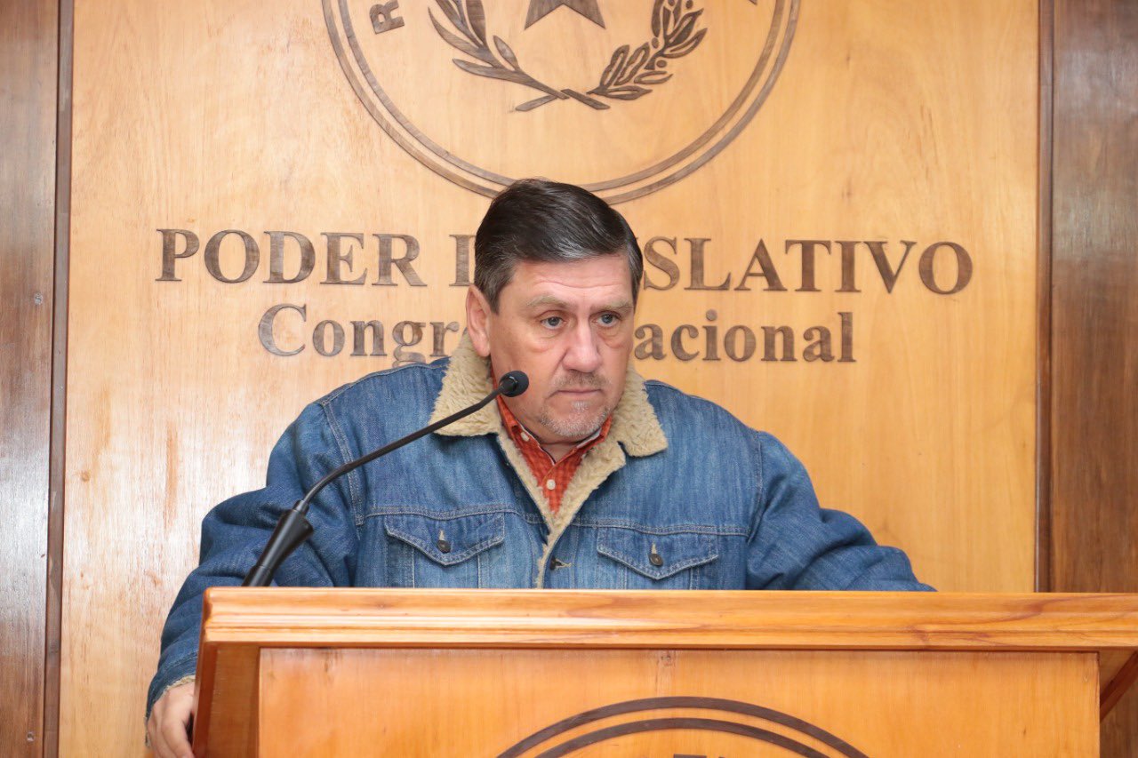 aSenador Blas Llano. Foto: Senado