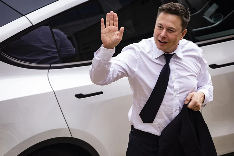 Musk está decidido a lanzarse a su nuevo negocio, un restaurante Tesla en la ciudad de Los Ángeles que estaría abierto las 24 horas del día. Foto: Infoabe