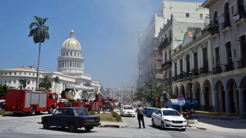 Las trabajos de rescates continuan para saber si habría otras víctimas. Foto: BBC Mundo.