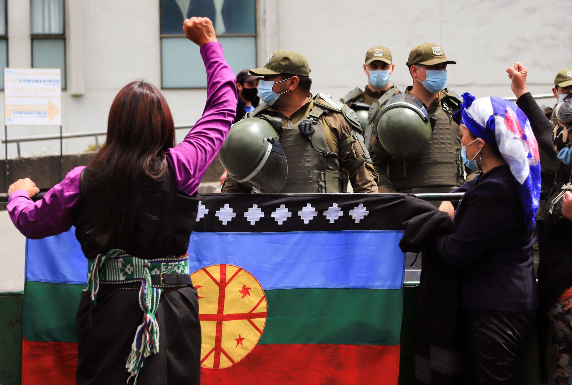 Miembros de la nación mapuche protestan en la ciudad de Temuco, en el sur de Chile, el 4 de noviembre de 2021. Foto: El País