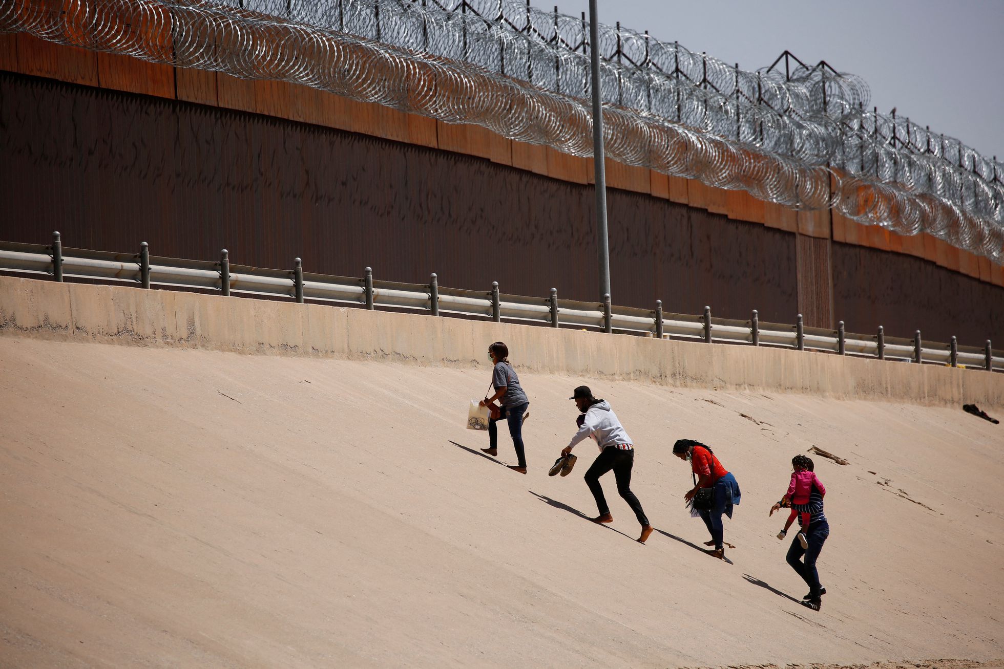 Migrantes de México a Estados Unidos. Foto: El País.