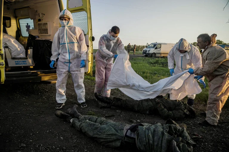 Miles de fallecidos ha dejado ya la guerra entre Rusia y Ucrania. Foto: Infobae.