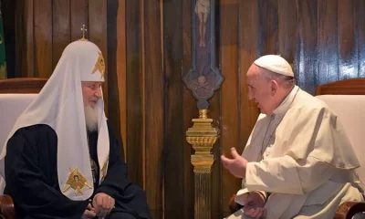 El patriarca Cirilo junto al papa Francisco en una reunión pasada, Foto: BBC Mundo. Archivo