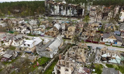 Casas destruidas en Ucrania por el ejército ruso. Foto: La Nación.ar