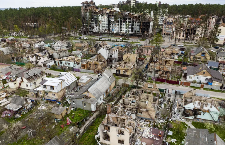 Casas destruidas en Ucrania por el ejército ruso. Foto: La Nación.ar