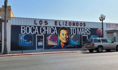 En el centro de Brownsville, un mural muestra a Elon Musk y el mensaje de "Boca Chica a Marte". Foto: BBC.