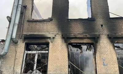 Escuela quemada en Ucrania. Foto: Infobae
