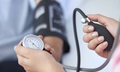 La toma de presión es una herramienta para el diagnóstico oportuno de la hipertensión. Foto: ilustrativa