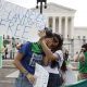 Activistas pro aborto reaccionan a la decisión del Tribunal Supremo de derogar el derecho a la interrupción legal del embarazo, en Washington, el 24 de junio de 2022. Foto: El País.