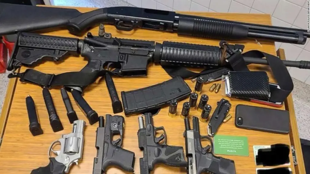 Un gran número de armas fue incautado. Foto: CNN