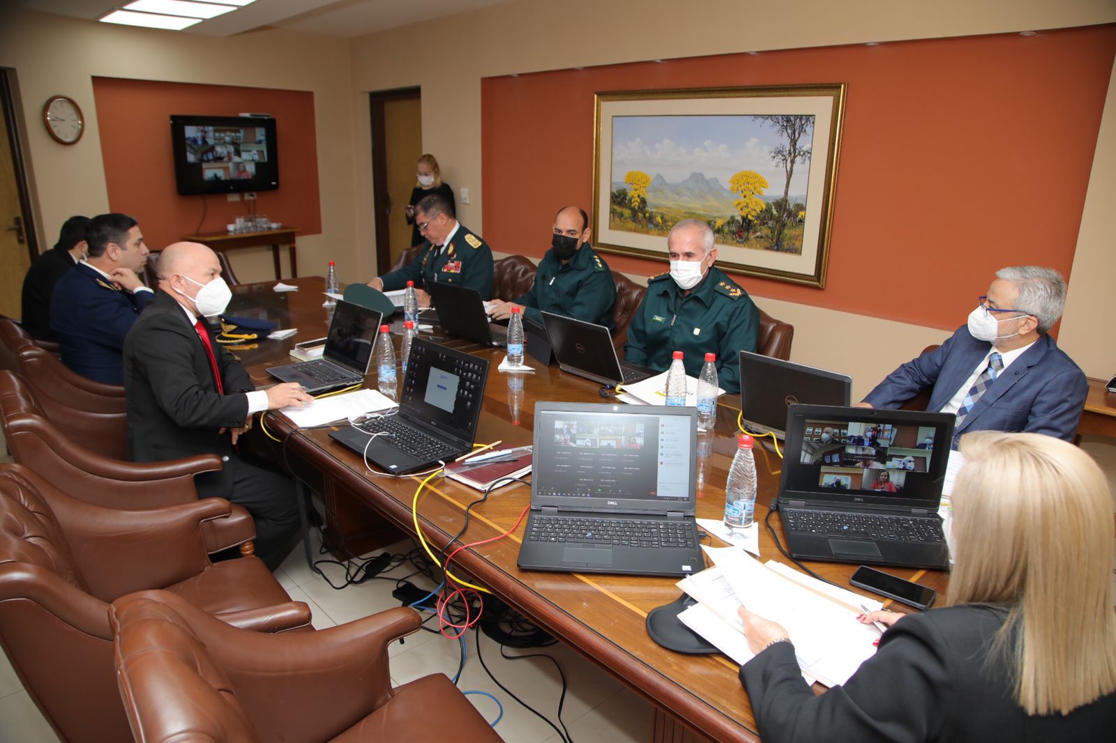 Director de Dimabel, Aldo Ozuna, se reunió con integrantes de la mesa directiva y líderes de bancadas. Foto: Senado