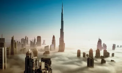 Dubái es considerada por esta clasificación como la ciudad más sobrecargada de trabajo, entre un 17 y un 24 %. Foto: Infobae