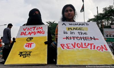 "El lugar de una mujer no es la cocina" reclaman mujeres en Dhaka, capital de Bangladesh. Foto: DW