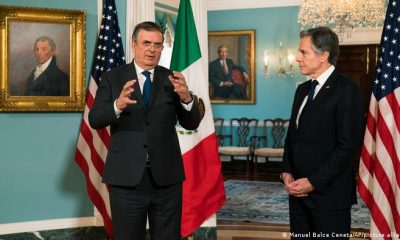 El ministro de Exteriores de México, Marcelo Ebrard, y su homólogo estadounidense, Antony Blinken, el 3 de mayo de 2022 en la Casa Blanca. Foto: DW.