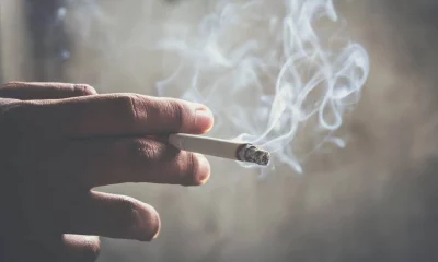 Según la estadística, un gran porcentaje, además de utilizar el vapeador, también fuma cigarrillo. Foto: El País