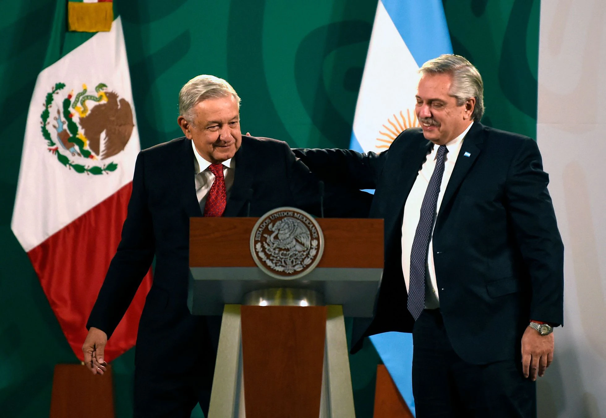 Andrés López Obrador, presidente de México, y Alberto Fernández, presidente de Argentina. Foto: El País