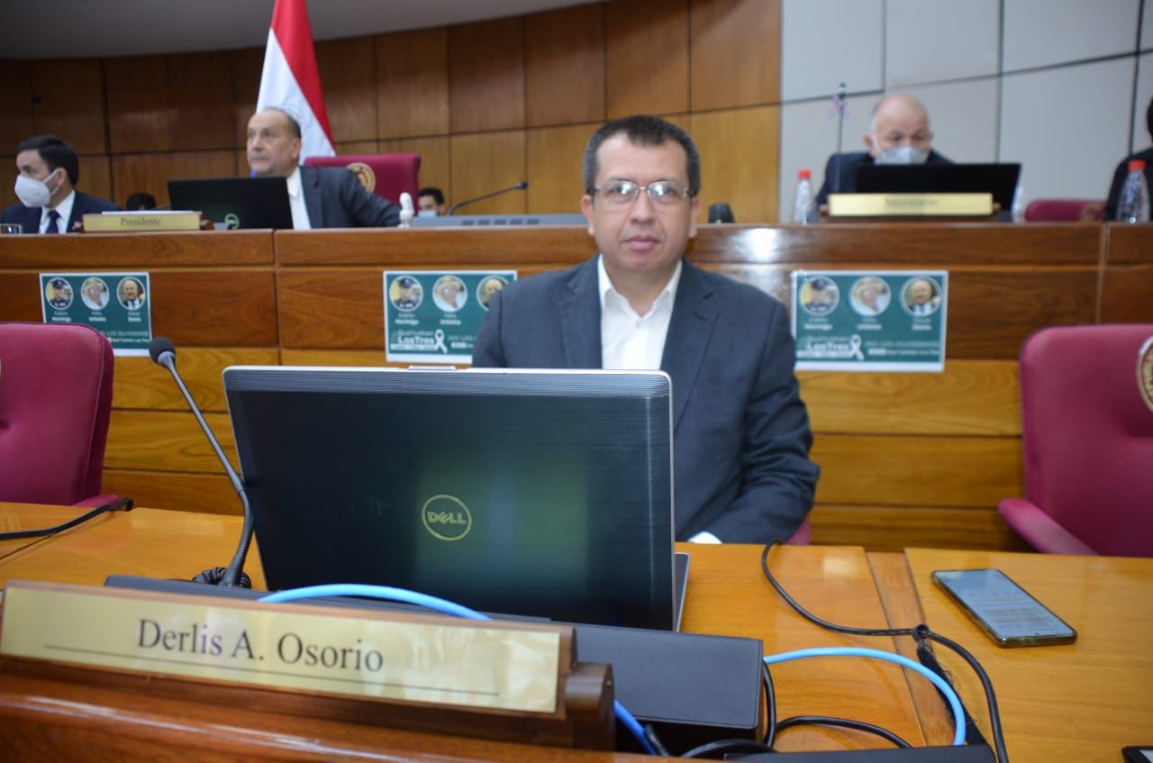 Senador Derlis Osorio. Foto: Senado.