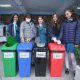 Estudiantes reciclando. Foto: Gentileza