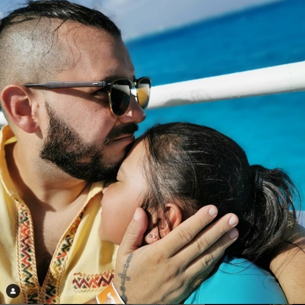 José Ayala y su hija. Foto: Instagram