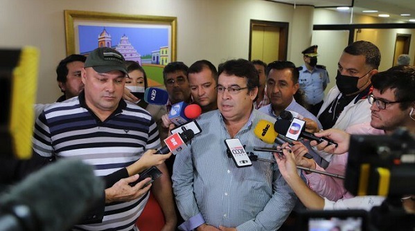 Juan Villalaba, líder de camioneros. Foto: Radio 1000