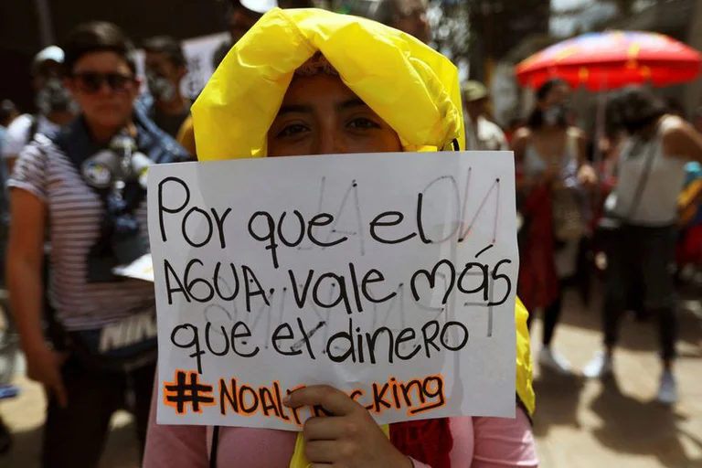 Protesta de ambientalistas contra el fracking. Foto: Infobae