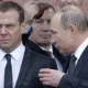 Dmitri Medvedev y Vladimir Putin. Foto: Infobae.