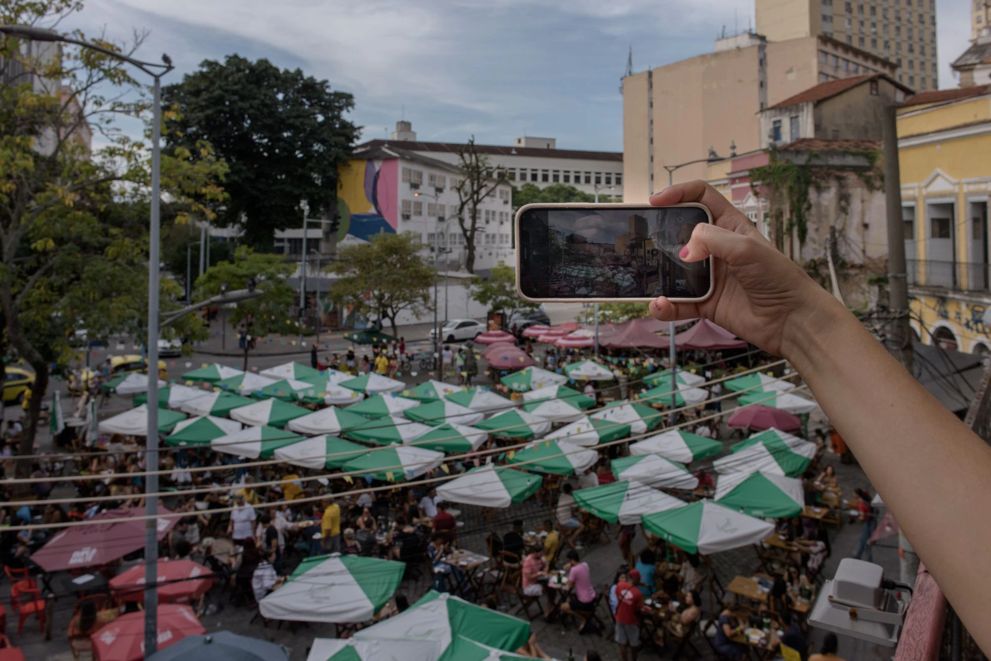 El centro de la ciudad de Río de Janeiro está reanudando gradualmente las actividades comerciales y de negocios. Foto: El País