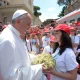 El pontífice pidió “ayudar a la gente, especialmente a los jóvenes, a desarrollar un sólido sentido crítico. Foto: Infobae