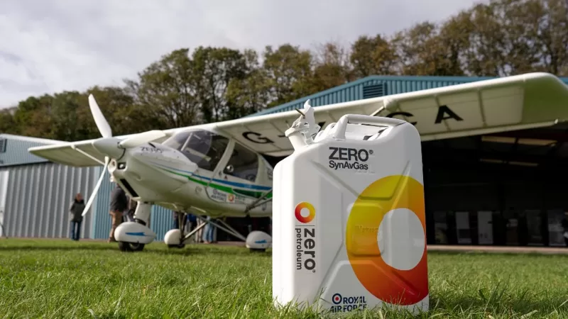 Esta avioneta completó un vuelo con combustible sintético de la empresa Zero Petroleum y estableció un récord de Guinness. Foto: BBC Mundo.