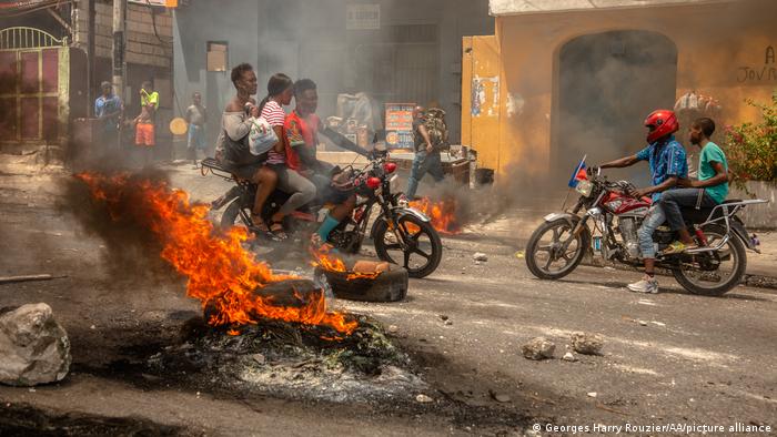 La situación también ha desencadenado protestas por la escasez de gasolina. Foto: DW