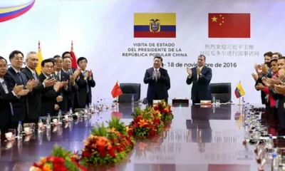 Presidentes de Ecuador y China participaron vía satélite, de la inauguración de Coca Codo Sinclair en el 2016. Foto: Infobae