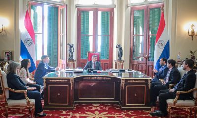 Momento de la reunión en el Palacio de Gobierno. Foto: Gentileza.