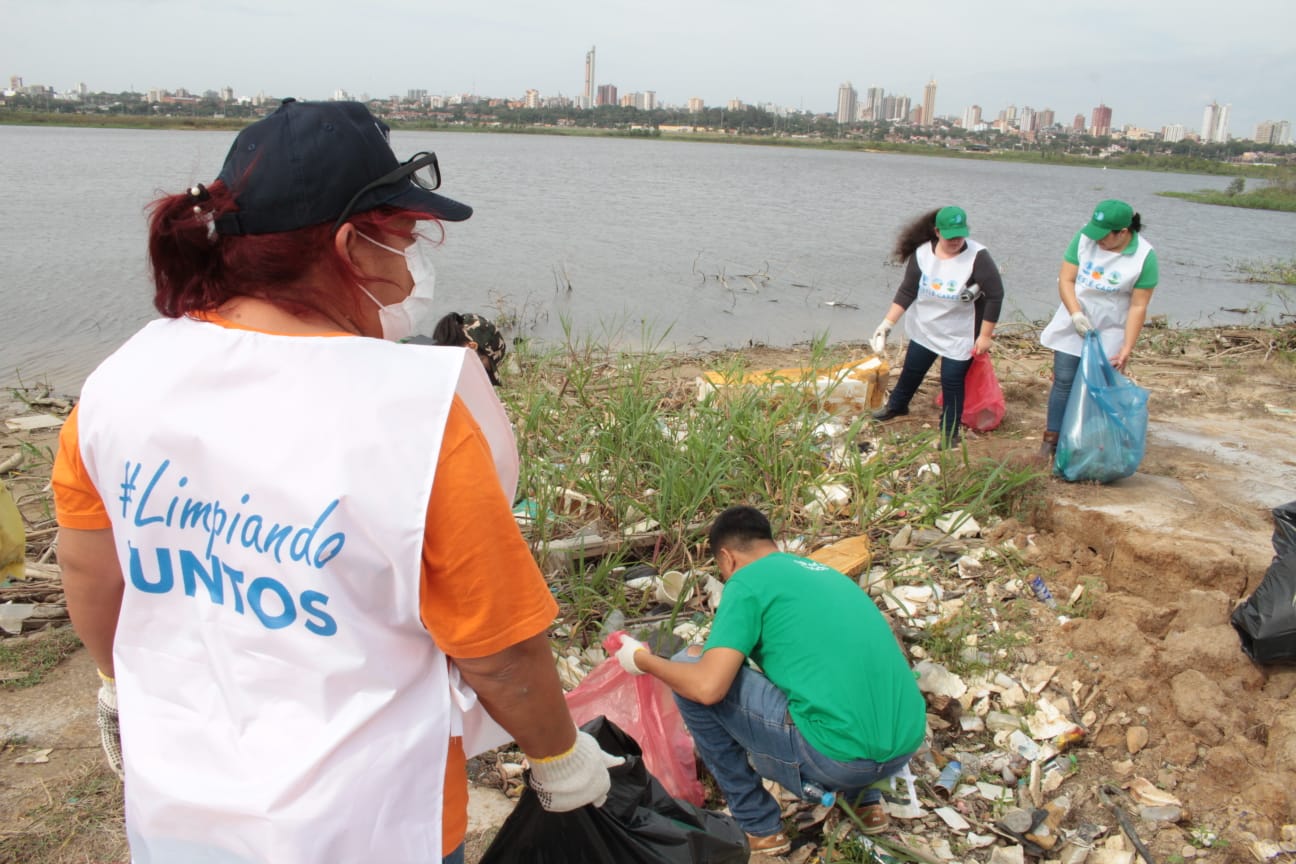 Unos 120 voluntarios juntaron 4.000 kilos de residuos sólidos urbanos de la mencionada zona capitalina. Gentileza