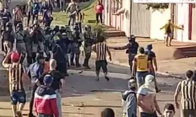 Barras de Luque causaron destrozos en Itapúa tras una batalla campal. Foto: Sapolito