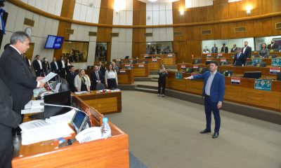 A pesar del intento de los diputados cartistas de frenar el juramento del suplente, Renato Ibarrola asumió una banca en Diputados. Gentileza