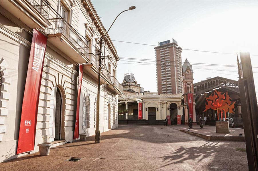 Casa Pinta y Estación del Ferrocarril. Fotografía IPA