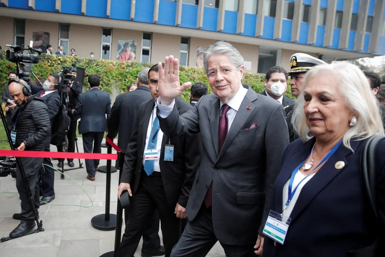 El presidente de Ecuador, Guillermo Lasso, asiste a una reunión de naciones andinas, en Lima, Perú, el 29 de agosto de 2022. Reuters