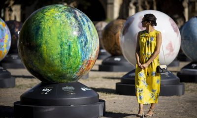 Esculturas sobre la Tierra expuestas en la muestra 'The World Reimagined' desde agosto hasta octubre en Londres. Foto: El País