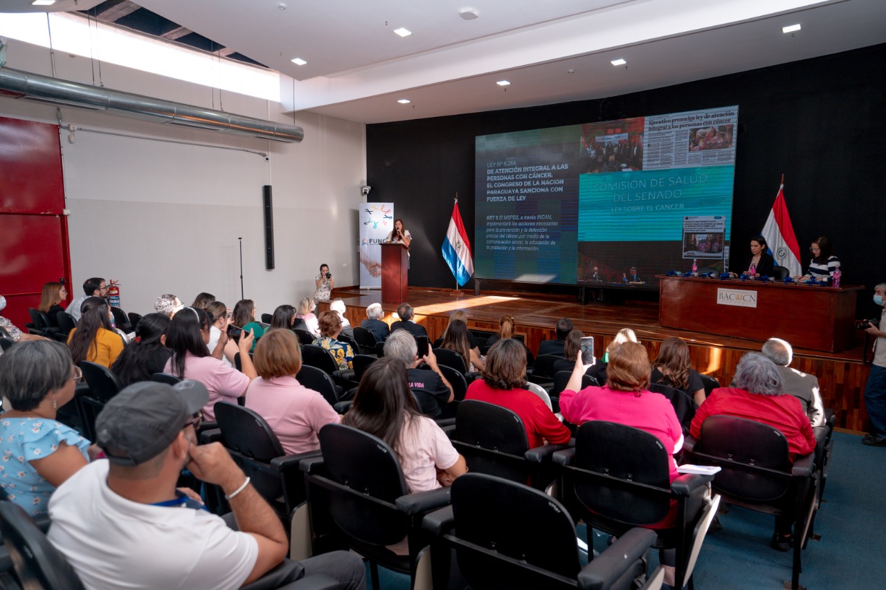 FUNCA organizó simposio internacional sobre ley del cáncer. Foto: Gentileza.