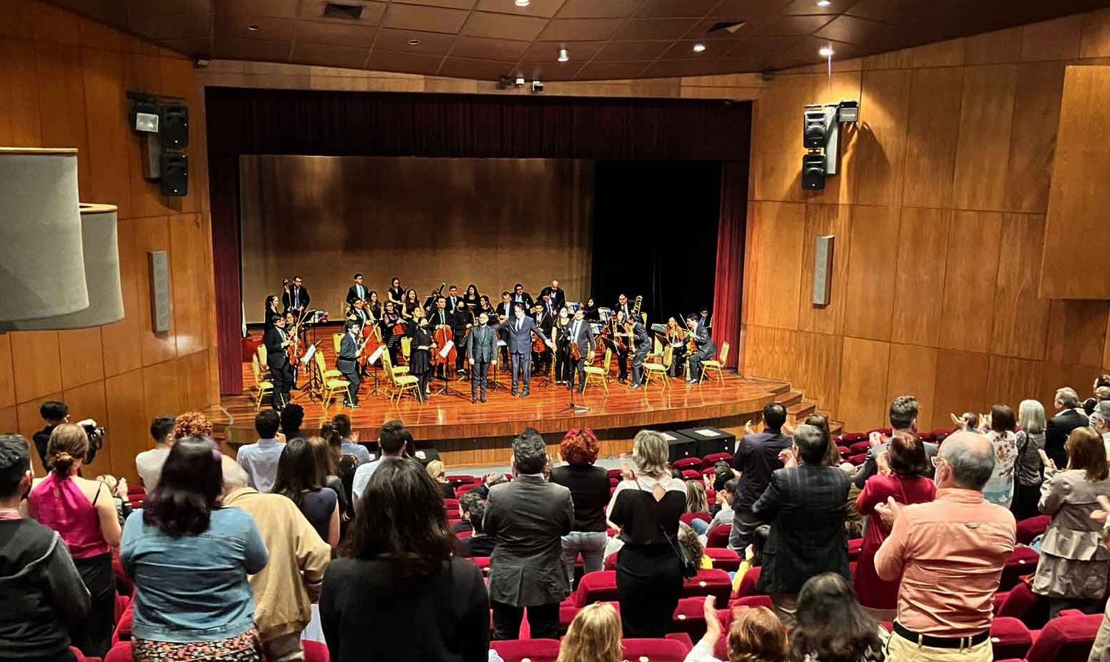 Banco Central del Paraguay. Orquesta Sinfónica del Congreso Nacional en la apertura de Pinta Sud ASU. Cortesía CCR