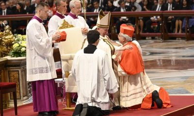 Durante la ceremonia religiosa, donde Adalberto Martínez fue designado cardenal. Foto: Presidencia